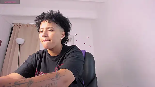 LiaaMoretzz online show from 25, 4, 2026