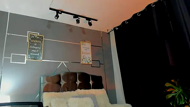 oliver mr  online show from 24, 11, 2025