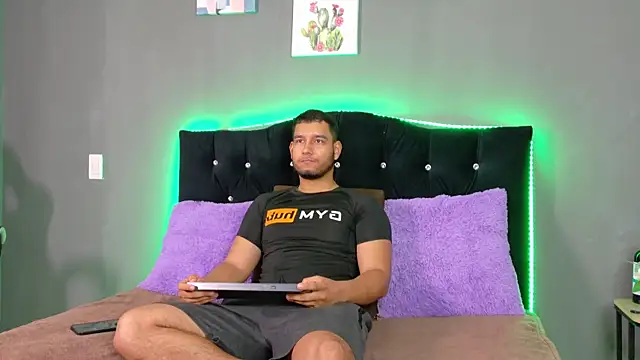 Snapshot of chatting on 30, 5, 2026 online show from 30, 5, 2026