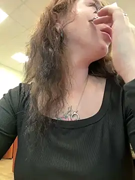 Mimiumuy online show from 6, 10, 2025