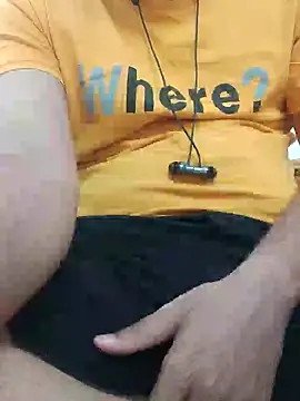 Snapshot of riyamore9623 chatting on 21, 2, 2026 riyamore9623 online show from 21, 2, 2026