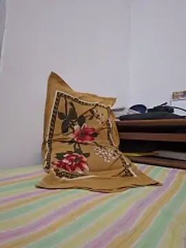 Snapshot of riyamore9623 chatting on 22, 2, 2026 riyamore9623 online show from 22, 2, 2026