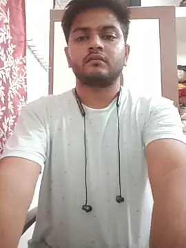 Snapshot of riyamore9623 chatting on 9, 3, 2026 riyamore9623 online show from 9, 3, 2026