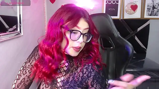 Red Bunny v online show from 25, 4, 2026