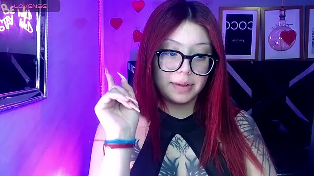 Snapshot of Red_Bunny_v chatting on 26, 5, 2026 Red Bunny v online show from 26, 5, 2026