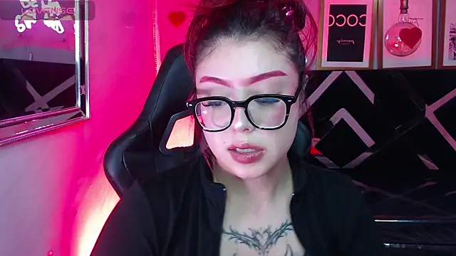 Snapshot of Red_Bunny_v chatting on 31, 5, 2026 Red Bunny v online show from 31, 5, 2026