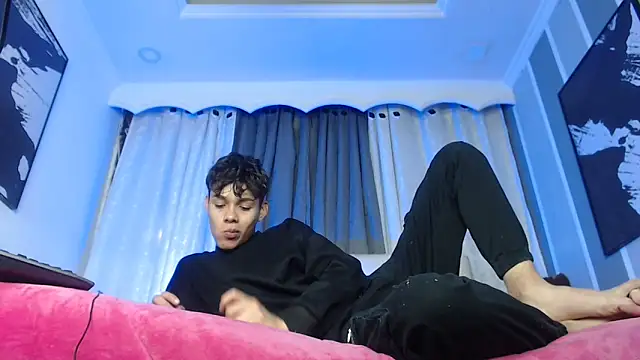 Snapshot of SemerHott chatting on 13, 9, 2025 SemerHott online show from 13, 9, 2025