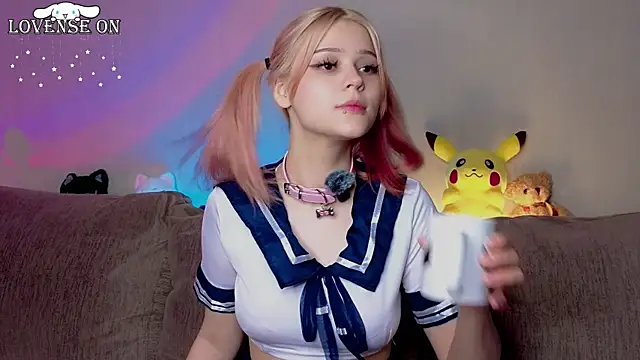 RavenKitten  online show from 8, 6, 2026