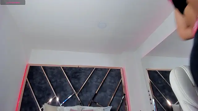 SusanaHenao online show from 17, 3, 2026