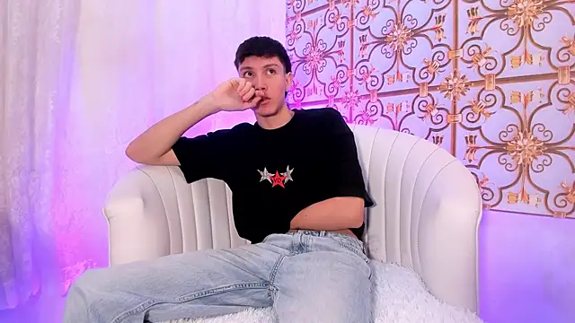 LittleDanny  online show from 26, 4, 2026