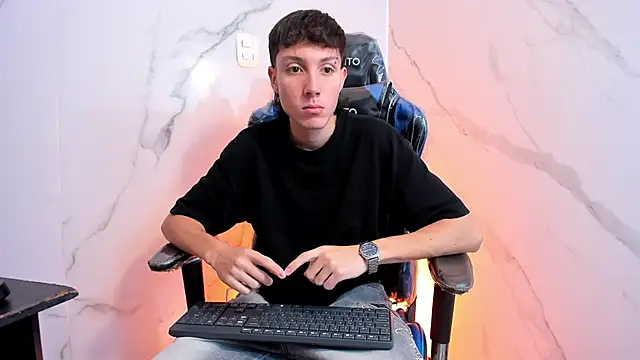 LittleDanny  online show from 28, 4, 2026