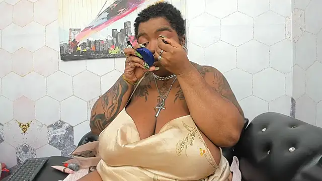 Anaa Fuentess online show from 28, 7, 2026