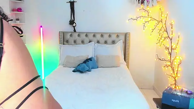 LenaStylesOA online show from 23, 4, 2026