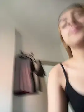 Natasha-Adams online show from 20, 4, 2026