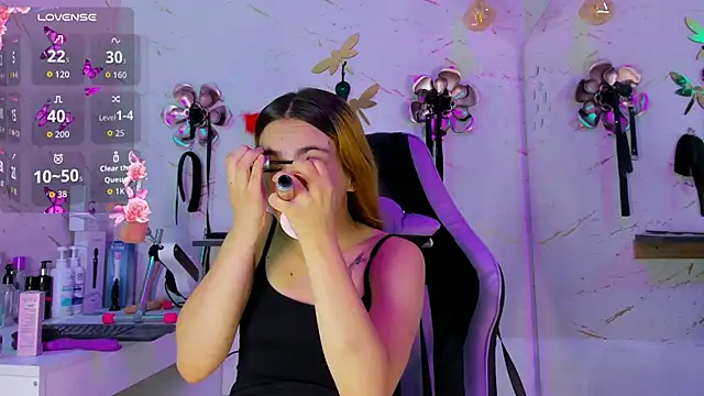 Natasha-Adams online show from 21, 4, 2026