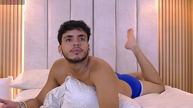 Snapshot of AlexanderJordan chatting on 9, 10, 2025 AlexanderJordan online show from 9, 10, 2025