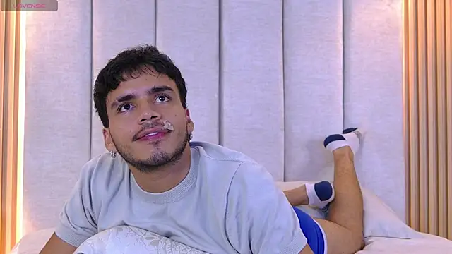 Snapshot of AlexanderJordan chatting on 13, 10, 2025 AlexanderJordan online show from 13, 10, 2025