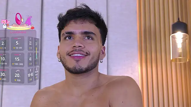 Snapshot of AlexanderJordan chatting on 14, 10, 2025 AlexanderJordan online show from 14, 10, 2025