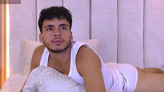 Snapshot of AlexanderJordan chatting on 17, 10, 2025 AlexanderJordan online show from 17, 10, 2025