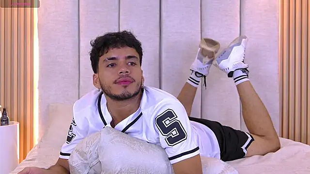 Snapshot of AlexanderJordan chatting on 19, 10, 2025 AlexanderJordan online show from 19, 10, 2025