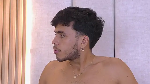 Snapshot of AlexanderJordan chatting on 12, 11, 2025 AlexanderJordan online show from 12, 11, 2025