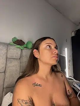 AnnyLopezzz  online show from 9, 7, 2026