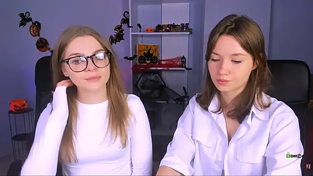 Snapshot of veronica_bubble chatting on 25, 10, 2025 veronica bubble online show from 25, 10, 2025