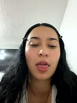 Snapshot of Sol_Sunny chatting on 13, 5, 2026 Sol Sunny online show from 13, 5, 2026