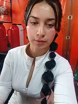 Snapshot of Sol_Sunny chatting on 7, 6, 2026 Sol Sunny online show from 7, 6, 2026
