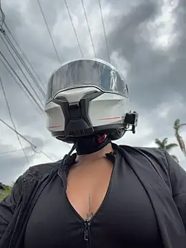 AlannaEvons online show from 27, 7, 2026