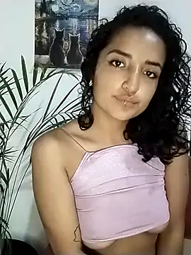 luna love xoxo online show from 19, 9, 2025