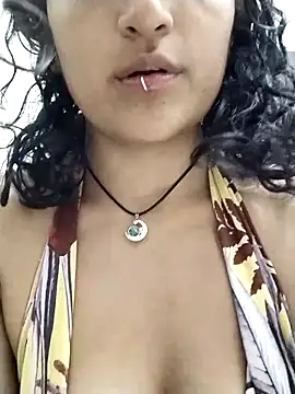 luna love xoxo online show from 5, 10, 2025