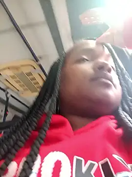 Snapshot of isabella_brown1 chatting on 8, 1, 2026 isabella brown1 online show from 8, 1, 2026