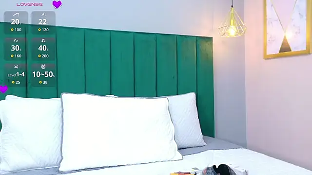 Ashley Evans22 online show from 24, 4, 2026