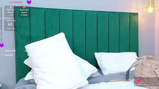 Ashley Evans22 online show from 28, 4, 2026