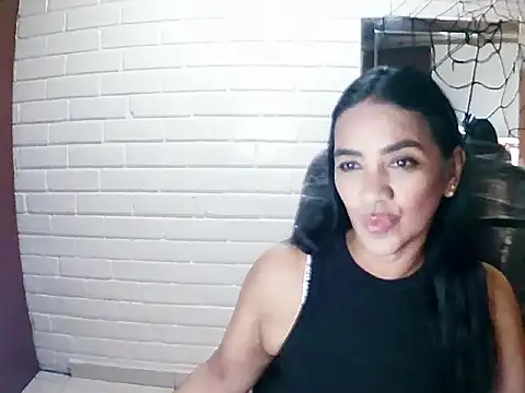 MiiaVelasquez online show from 22, 10, 2025