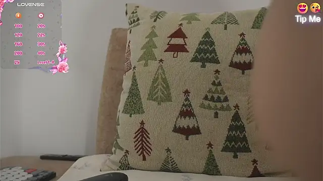 Roxybeautyy online show from 9, 3, 2026