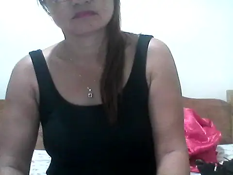 nathalie0045 online show from 10, 3, 2026