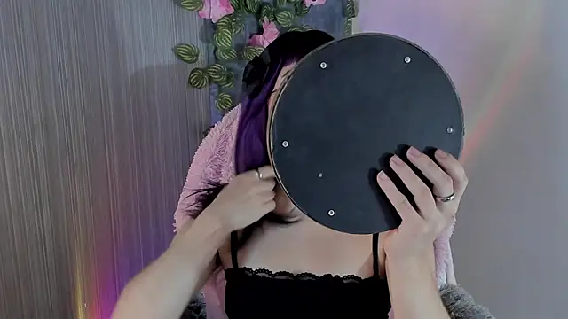 Lexyy Bluee online show from 24, 4, 2026