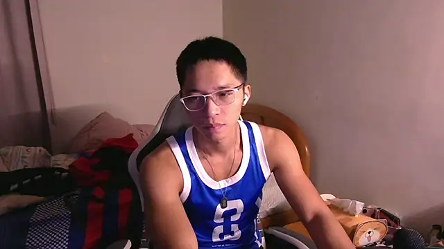 Snapshot of iron0401 chatting on 7, 3, 2026 iron0401 online show from 7, 3, 2026