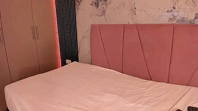 Mia Duarte1 online show from 28, 7, 2026