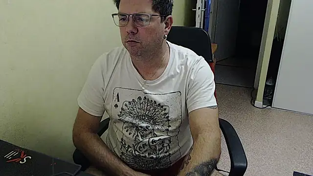 Snapshot of blueandwhite1 chatting on 11, 12, 2024 blueandwhite1 online show from 11, 12, 2024