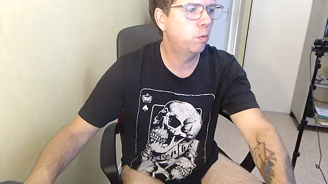blueandwhite1 online show from 4, 7, 2026