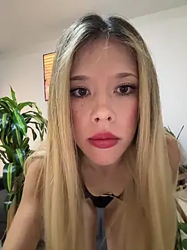 LunarAngel  online show from 6, 4, 2026