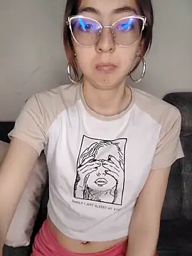 AnnieSparkle online show from 17, 9, 2025