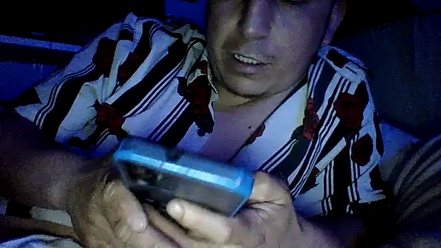 Snapshot of B3toBaby chatting on 7, 6, 2026 B3toBaby online show from 7, 6, 2026