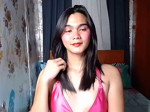 lady in moon online show from 5, 3, 2026