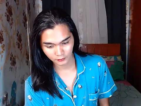 lady in moon online show from 15, 3, 2026