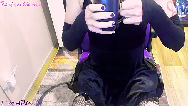 Snapshot of Allie_Kat chatting on 3, 5, 2026 Allie Kat online show from 3, 5, 2026