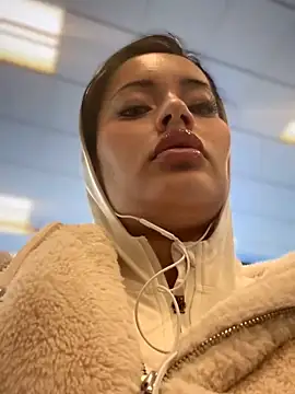 Snapshot of Risky_Workouts chatting on 6, 3, 2026 Risky Workouts online show from 6, 3, 2026